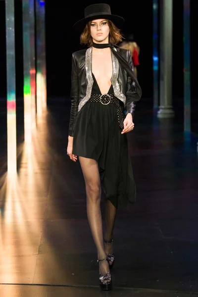 Look 34
